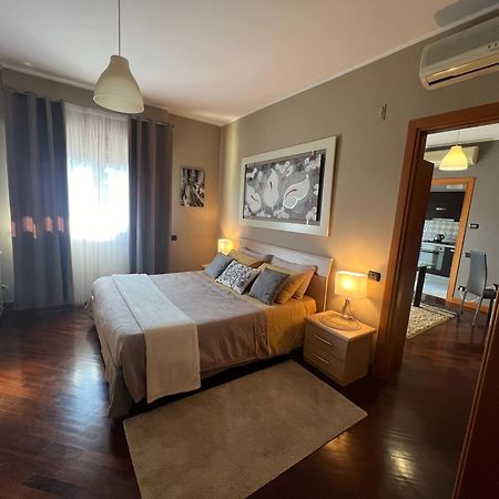 דירות פונטה גלריה Charme & Relax - Fiera Di Roma - Fiumicino Airport מראה חיצוני תמונה